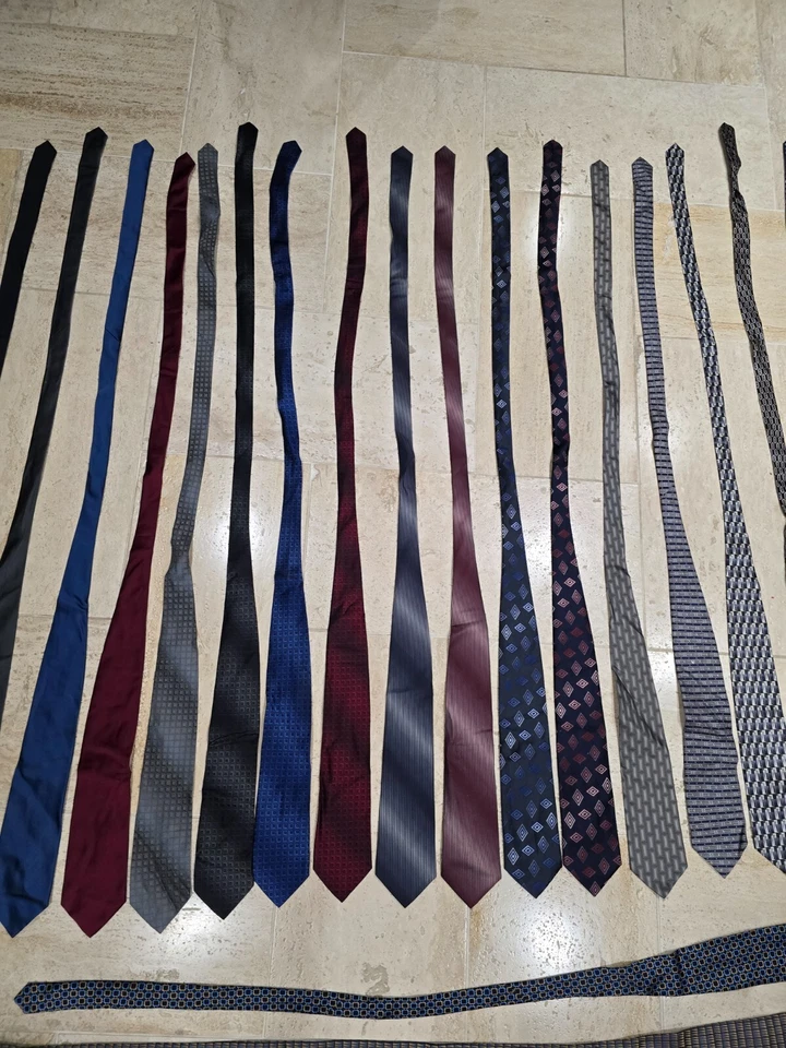 Lote de 21 Corbatas de Cuello Hombre Estilos Multicolores Patrones Geométricos 57 en Hombre de Hoy Foto 4 de 4