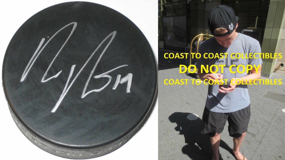 Beau Bennett Penguins,Coyotes,Devils signed,autographed Hockey Puck,COA proof Beau Bennett Penguins,Coyotes,Devils signed,autographed Hockey Puck,COA proof