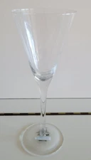 ONE PIER 1 IMPORTS DOTTED WINE GOBLET CHAMPAGNE GOBLET 9.25 INCH HOLDS 10 OZS