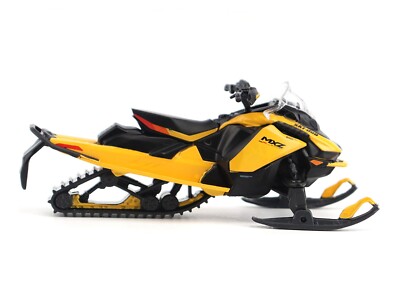 SKI-DOO MXZ BLIZZARD & MXZ 120CC SET OF 2 SNOWMOBILES 1/32 BY BRP