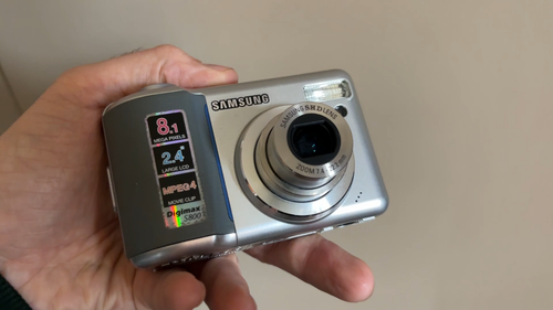 Very Popular Camera, Working,Digital Camera, Samsung DIGIMAX S800 ,+ sd card - Video 1 of 1