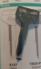X 137 / TR33, TY21N Key Blank