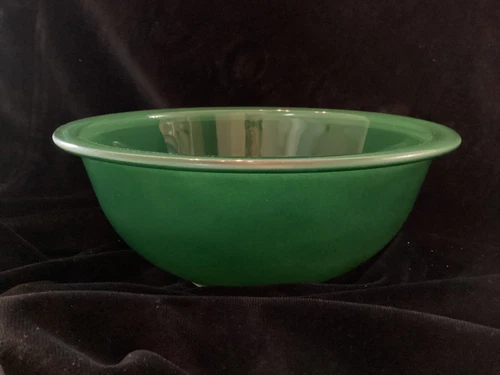 Vintage - Pyrex #323 - clear bottom - mixing Bowl - dark green