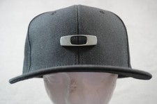 Oakley New Era 9FIFTY Hat Cap Snap Back Black Metal Icon Flat Brim Mens One Size
