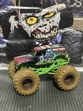Monster Jam Grave Digger Gd1-02 Mystery Mudder Loose Truck Htf 164 Red Flames