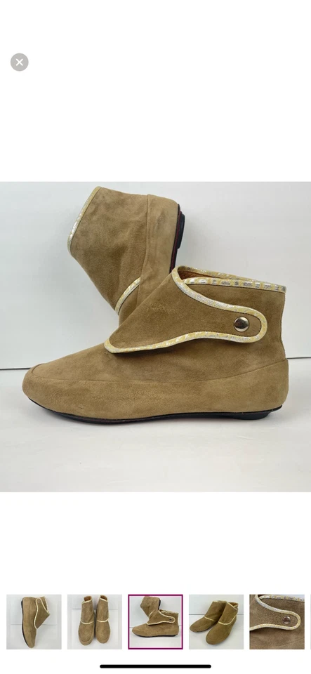 Botines Maloles de gamuza tostada con botón lateral a presión talla 39,5 (US 9,5) Foto 3 de 4