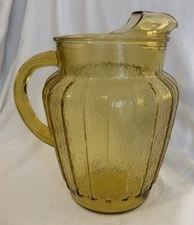 Anchor Hocking Glass SPRUCEWOOD Honey Gold Pitcher. EUC. 84 oz. 1960's Ice Lip