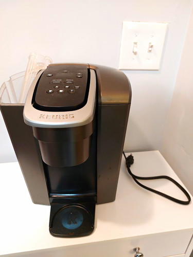 Keurig K-Elite K-Cup Pod Coffee Maker Hot Water & Iced, Black/Silver