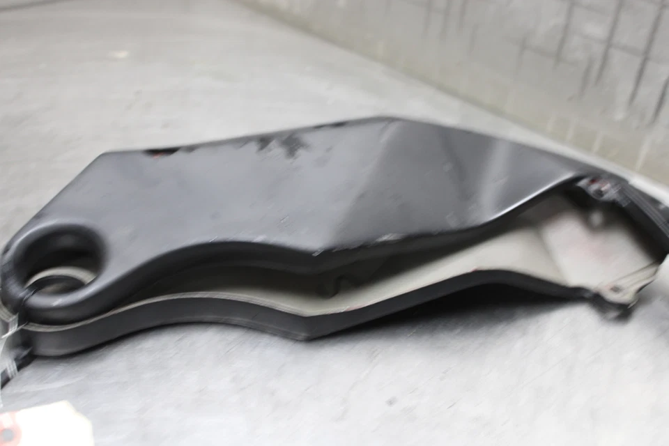 05-06 Kawasaki Z750S frame cover - Image 2 of 4