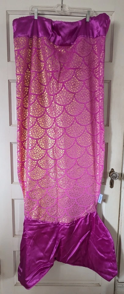 NEW Snuggie Tails Mermaid Blanket Pink with gold print and Satiny Trim - Image 2 of 4