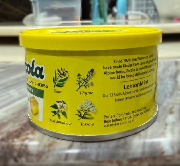 レモン様(1点)ロラライハリス Ricola Candy Swiss Alpine Herb Lemon Mint Soothing Refreshing 100g