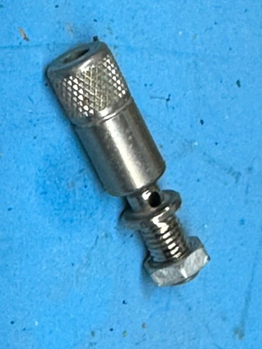 TEKTRONIX 129 051 GROUND BINDING POST 545a (ONE PIECE) LONG