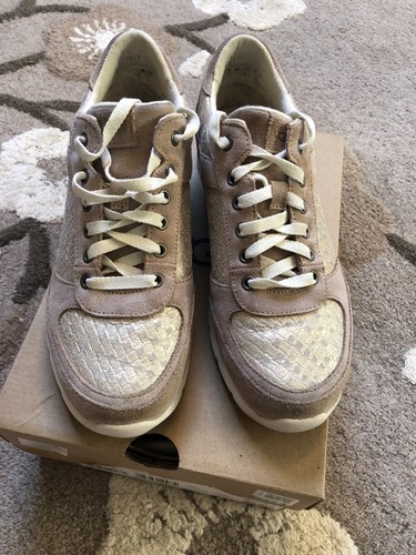 ugg trainers size 6