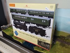 Hornby R3302 1940 'Return From Dunkirk' Train Pack LTD Edition of 1000.