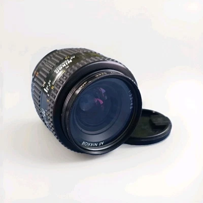 Objectif NIKON AF NIKKOR 35-70 mm 1:3,3 - 4,5 - Photo 1/4