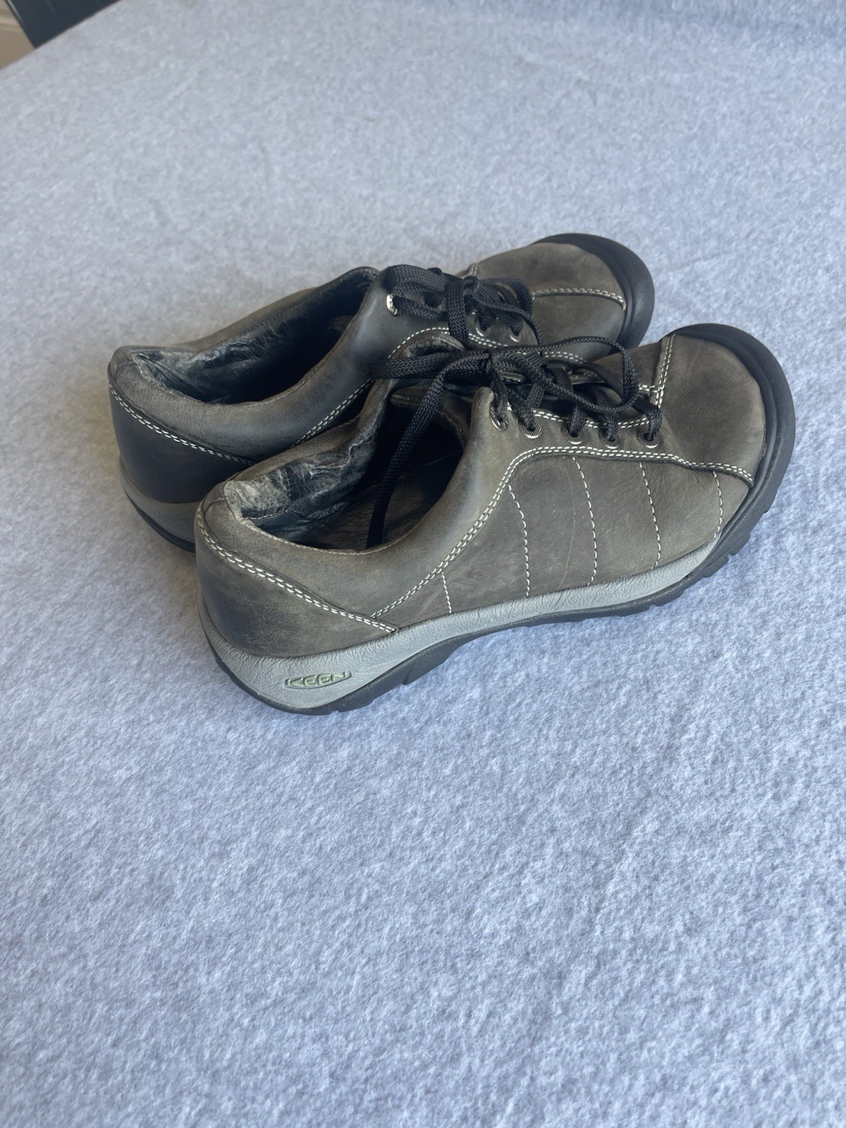 Scarpe da donna Keen in pelle marrone taglia 9 Presidio passeggio escursionismo usate in ottime condizioni