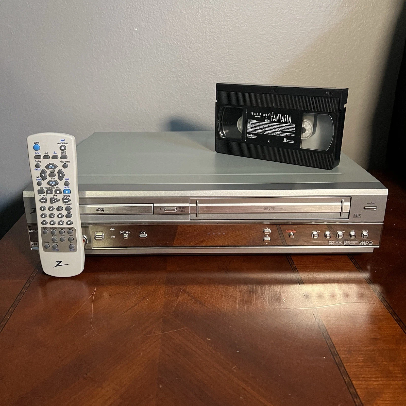Zenith XBV243 DVD VHS VCR Combo Player w/ Remote - TESTED WORKS