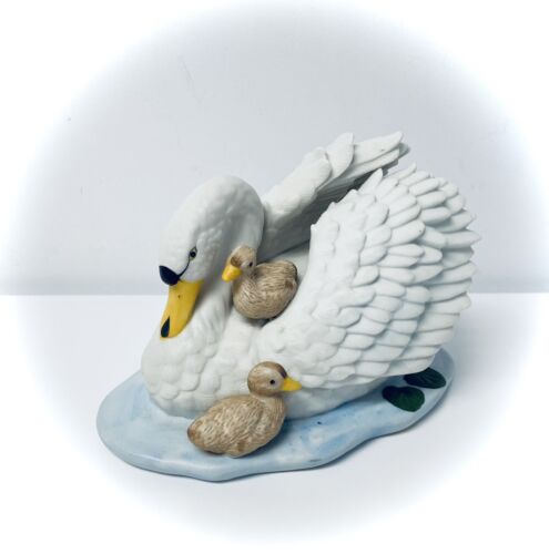 Vintage 1990's HOMCO Momma Pen And Her Two Cygnets. Figurine #1427 - Picture 1 of 10