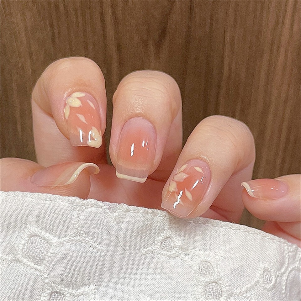 Flowers Blooming False Nail Short Square Press on Nails for Nails Art