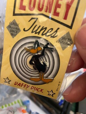daffy duck  rare 1.5 inches collectible limited edition unopened new