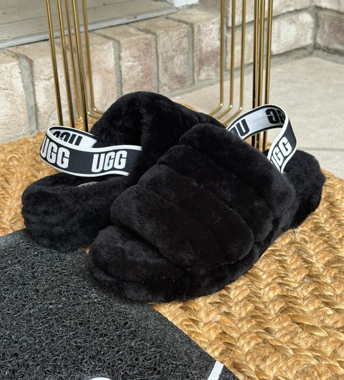 NUOVO UGG FLUFF YEAH SLIDE 7 sandalo donna slip on punta aperta NUOVO