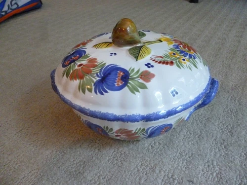 Henriot Quimper Fleuri 8"  Covered Pot w/ Handle (F.415 C.8 D.345)