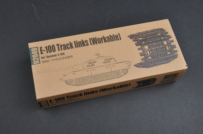 Trumpeter 02049 1/35 E-100 Track Links assembly model