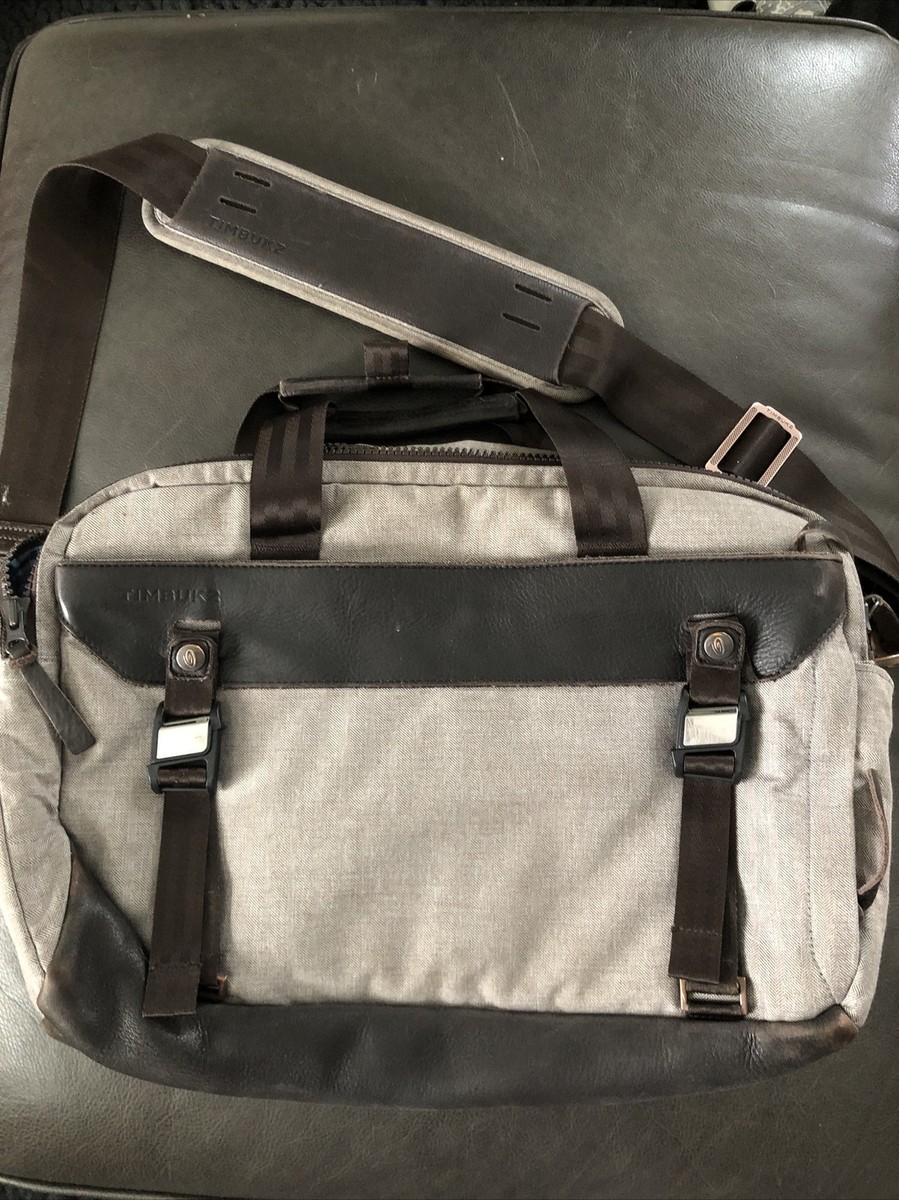 https www.timbuk2.com command-messenger-bag 174-6-5675.html TIMBUK2 Command Messenger Canvas With Heavy Leather Trim Padded Laptop Bag