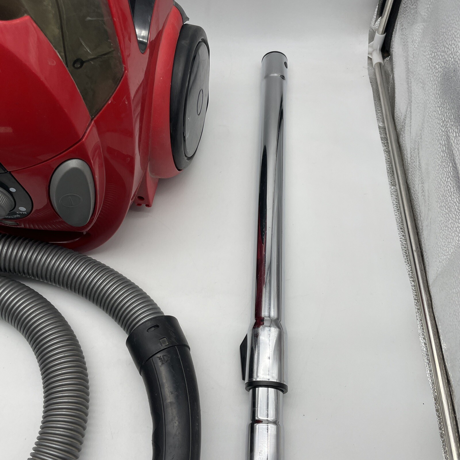 Royal Dirt Devil Easy Lite Canister Vacuum HEPA Bagless Red SD40010