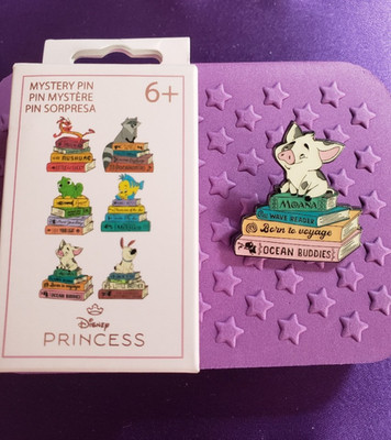 Pua - Loungefly Disney Princess Sidekick Book Stack Blind Box Pin - New