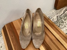 Vintage Salvatore Ferragamo Tan Suede Leather Pumps Women's Size 7