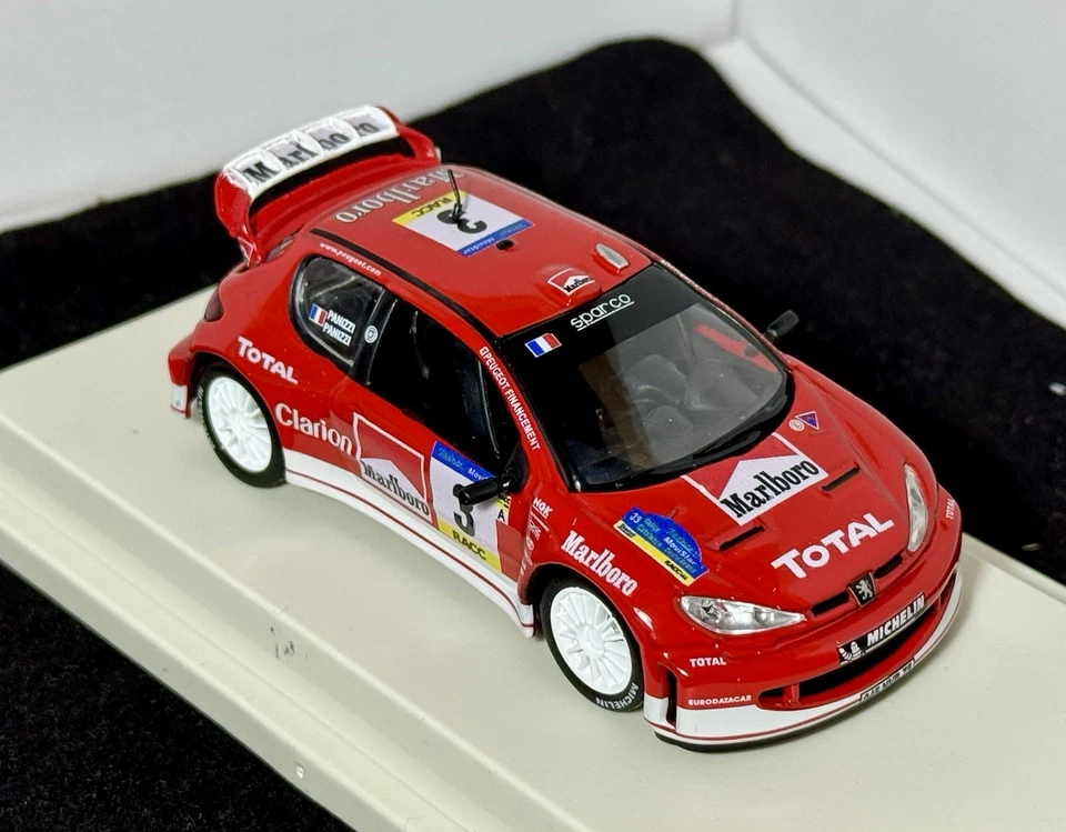 PEUGEOT 206 WRC #3 G.PANIZZI-H.PANIZZI 1st RALLY CATALUNYA 2003 TRANSKIT 1:43 - Immagine 4 di 4