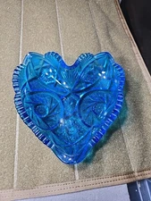 Vintage L. E. Smith Heritage Nappy Blue Glass Heart Shape Candy Dish