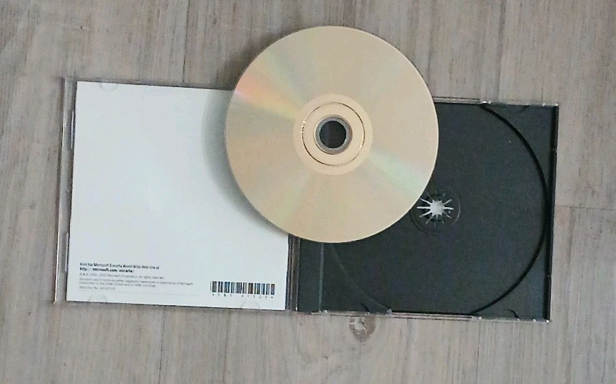 Microsoft Encarta Reference Suite 2001 - For PC - 1-DVD-ROM - Pre-Owned Jewelcas - Image 4 of 4