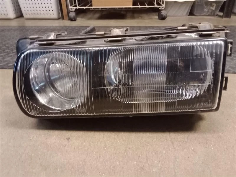 Passenger Right Headlight Fits 92-96 DIAMANTE 30733 - Image 2 of 2