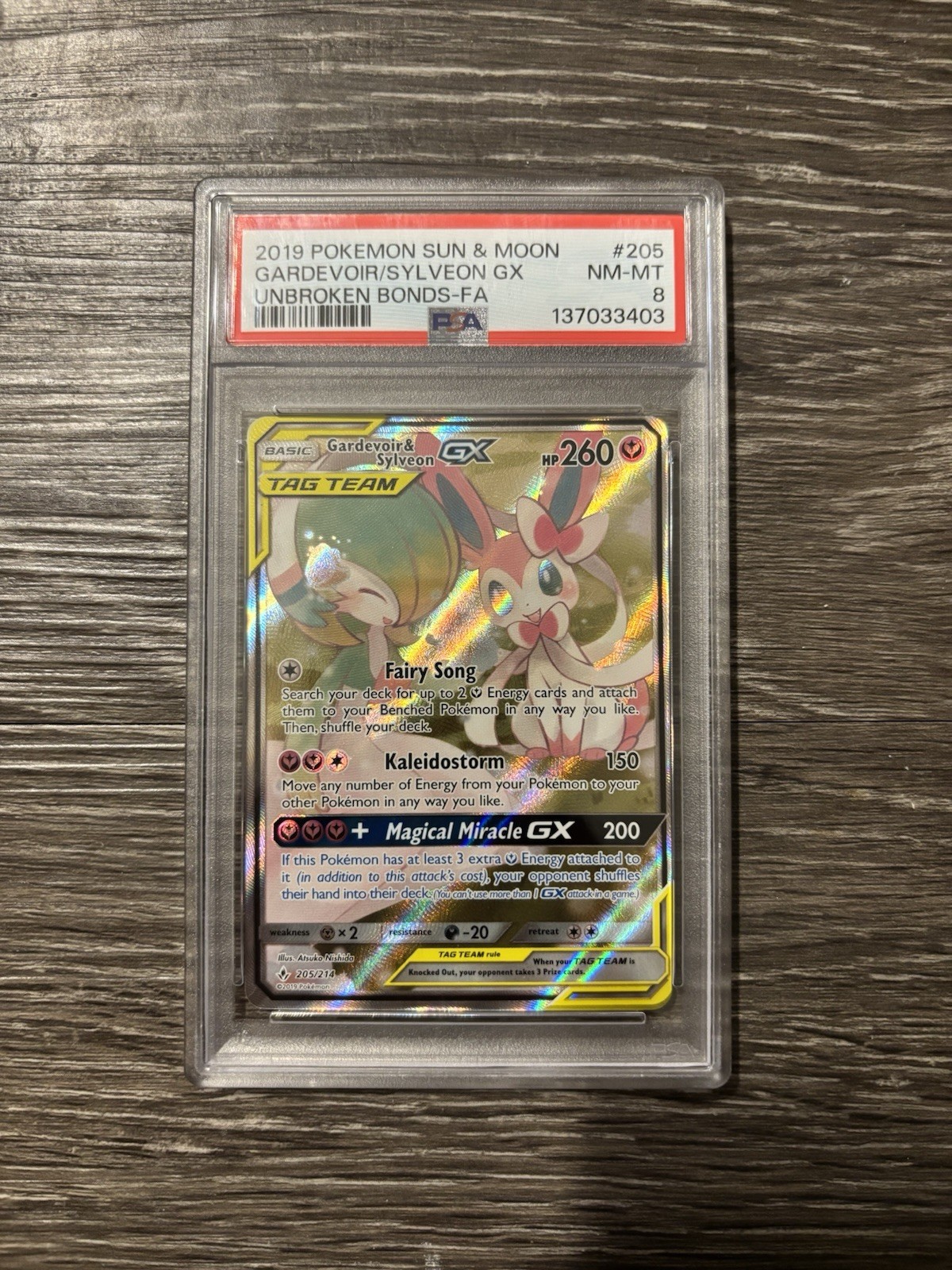 2019 POKEMON UNBROKEN BONDS GARDEVOIR & SYLVEON GX 205/214 PSA 8