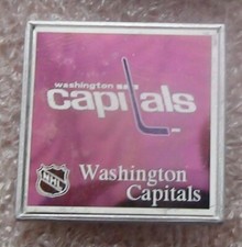 Very beautiful mirror pin NHL Washington Capitals