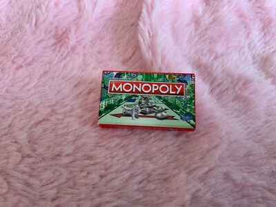 Weltweit kleinste Micro Spielzeugkiste Monopoly Rarität IDEAL FÜR BARBIE MINIATURSPIELZEUG
