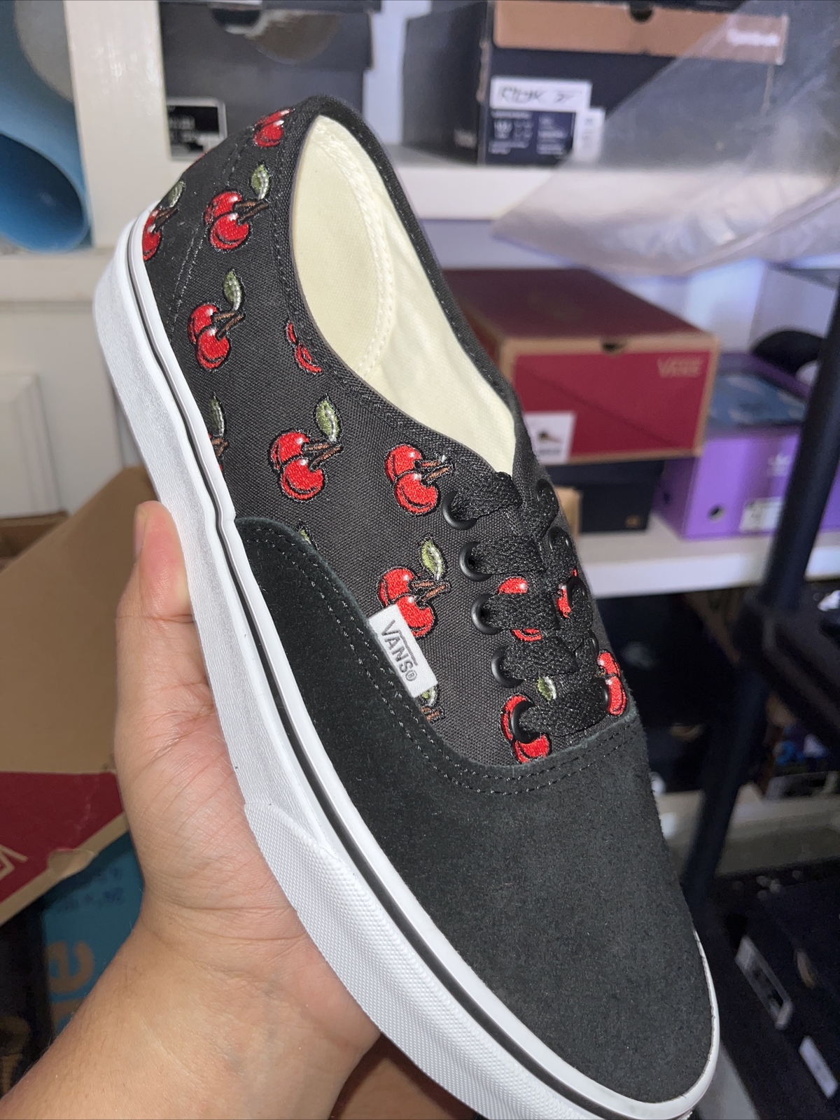 vans authentic cherries black