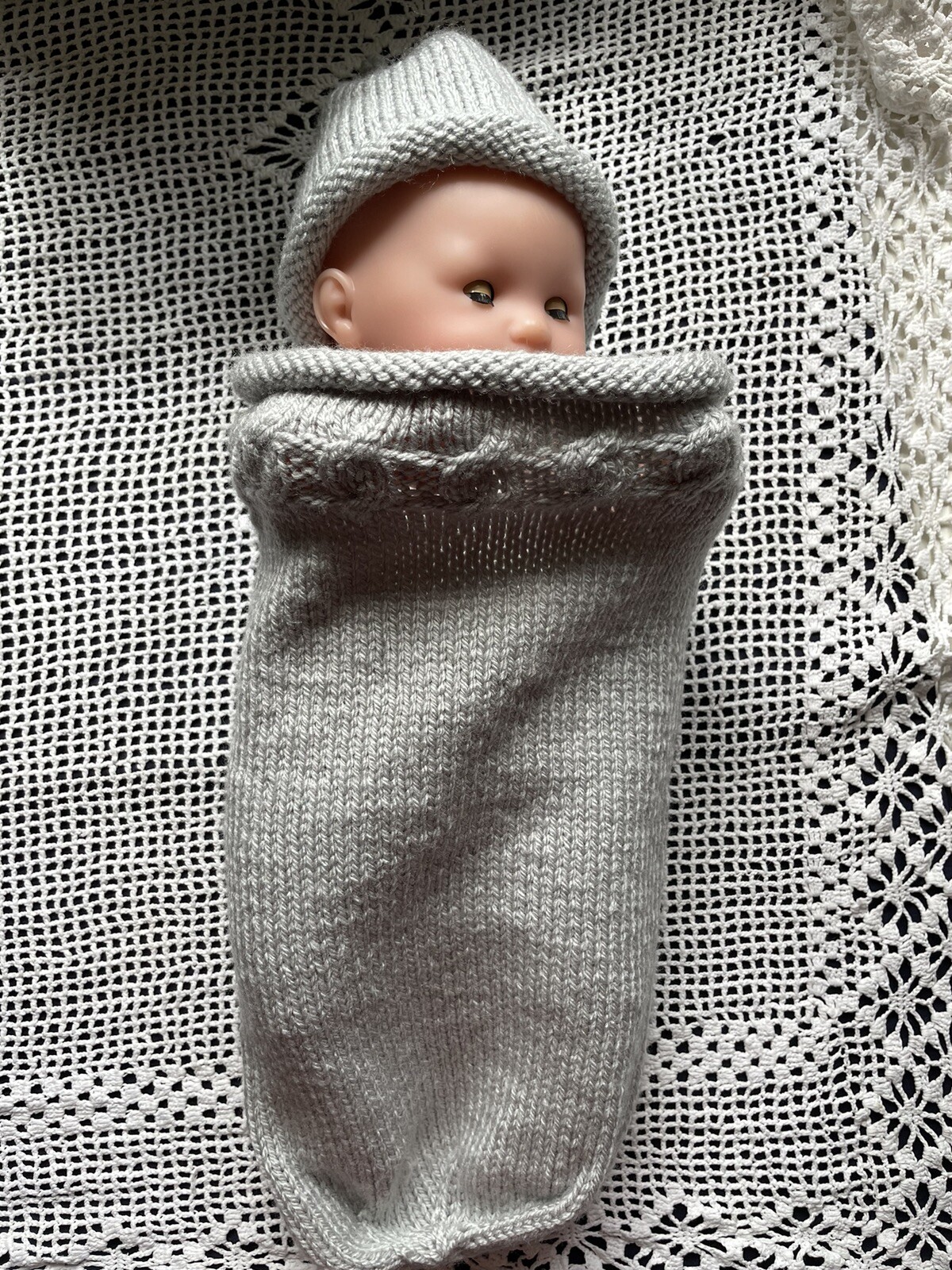 Chaussette d’emmaillotage et cocon de naissance en coton bio stretch pour nouveau-né