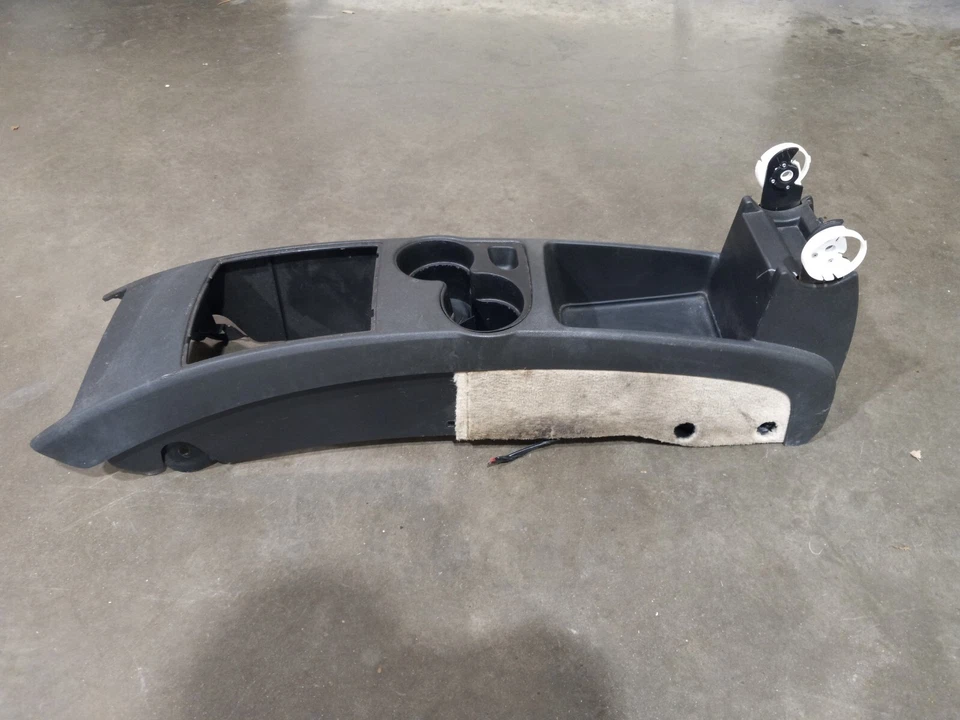 2003-2005 CADILLAC CTS CENTER CONSOLE HOUSING P/N 25740592 GENUINE OEM GM - Image 4 of 4