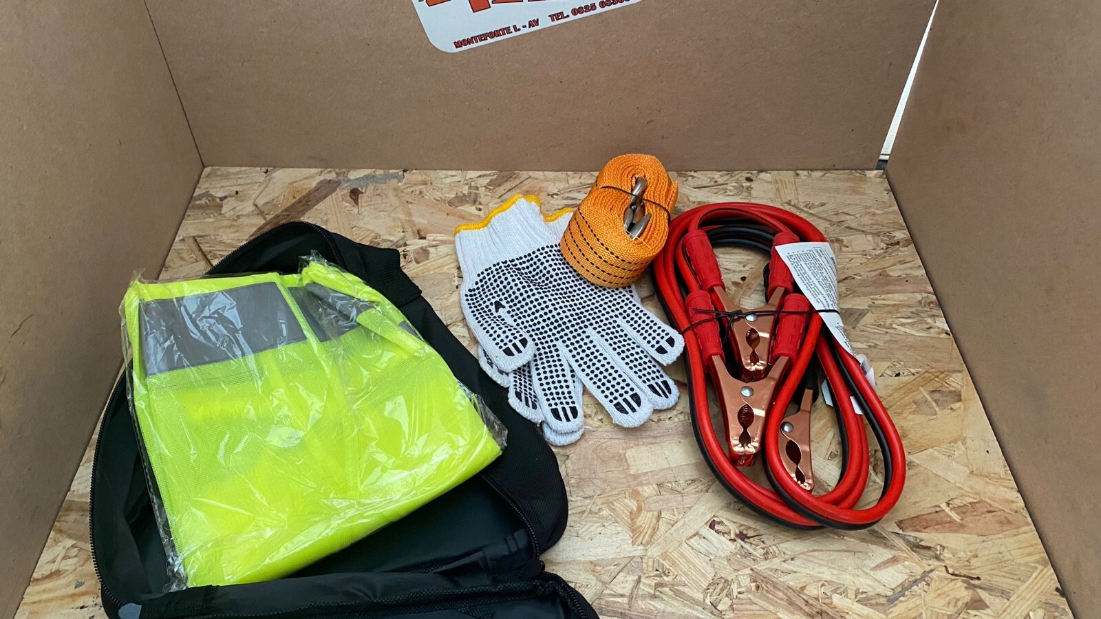 Kit Emergenza Auto Completo: Cavi, Giubbotto, Guanti e Cinta Recupero