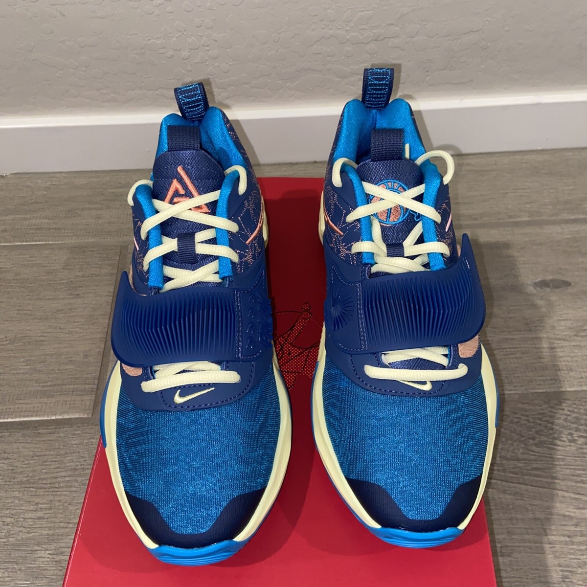 Nike Zoom Freak 3 NRG Mens 15 Giannis Blue Citron Valentines‎ DH7347-900 EUC Nike Zoom Freak 3 NRG Giannis Blue Citron  main image 3