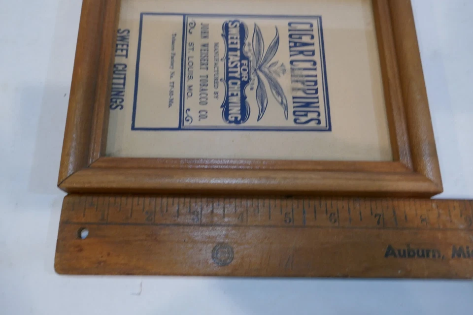 Bolsa de recorte de tabaco para mascar John Weisert Tobacco Co enmarcada de colección Foto 3 de 4