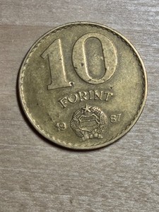 Hungary 10 Forint coin, 1987. KM# 636, aluminum-bronze. Strobl Liberty monument.