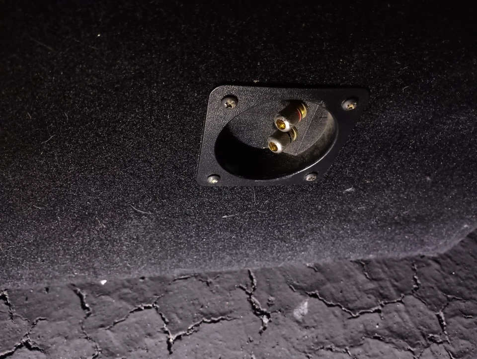 2 1200 Вт Sony XS-L124P5B 1-полосный 12 дюймов. x 12 дюймов Автомобильный сабвуфер с коробкой - Изображение 2 из 4