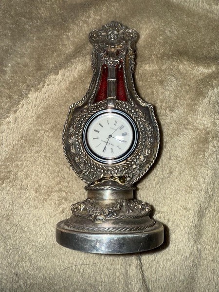 Reloj Plateado