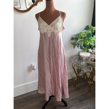 Gilligan OMalley Elegant Silky Feel Medium Pink Lace Trim Lingerie Nightgown