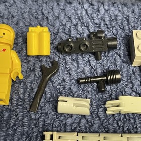 LEGO Classic Space 6880 Surface Explorer 100% Complete