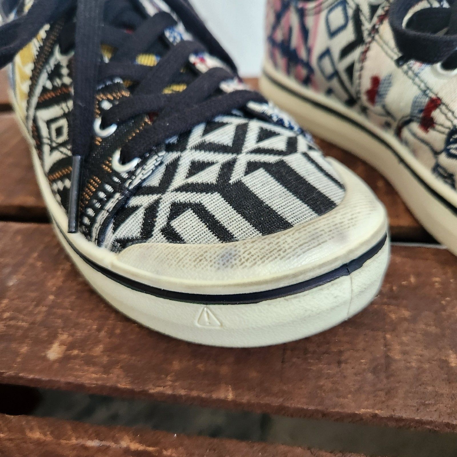 Scarpe basse KEEN Elsa IV Aztec da donna in tela 6 5 sneakers casual leggere western